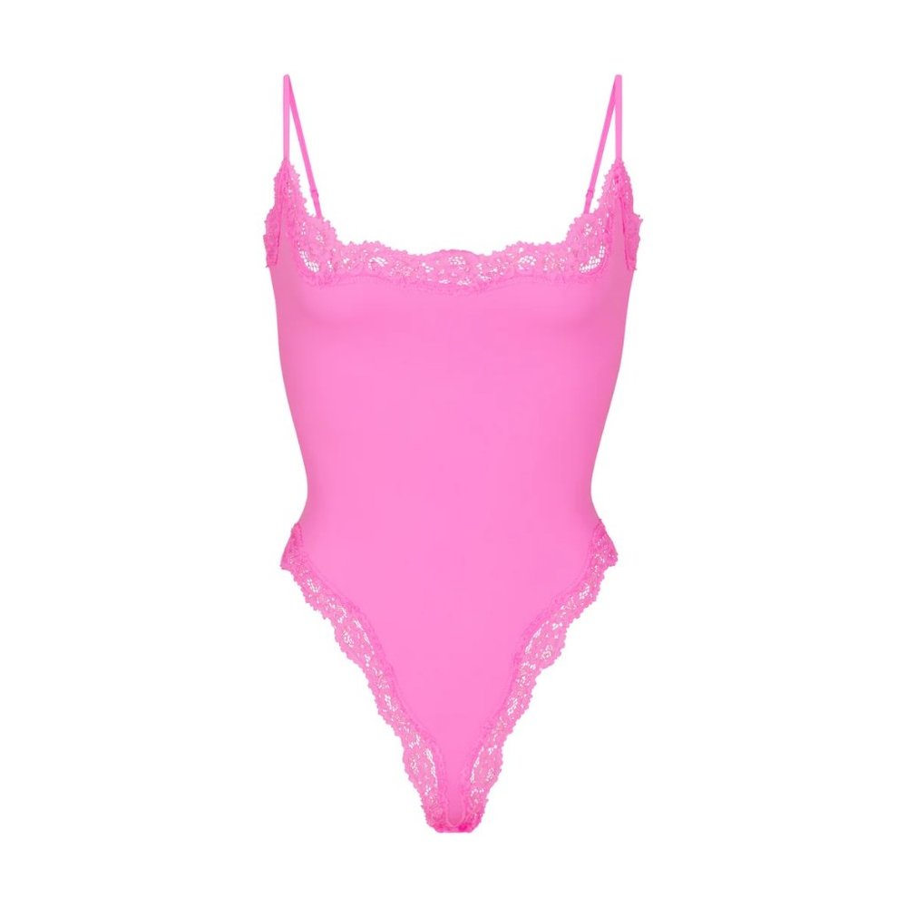 Skims Fits Everybody Lace Cami Bodysuit - Taffy